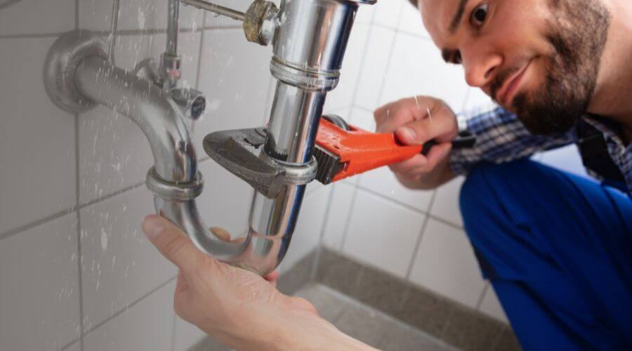 Expert burst pipe repair services in Creston, CA